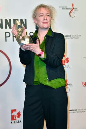 Julia Hülsmann beim 13. Deutschen Musikautor*innenpreis der GEMA 2022 im Hotel The Ritz-Carlton. Berlin, 24.03.2022