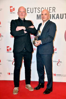 Andrej Globokar und Peter Globokar beim 13. Deutschen Musikautor*innenpreis der GEMA 2022 im Hotel The Ritz-Carlton. Berlin, 24.03.2022