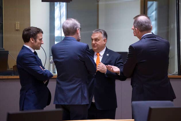 Second Day Of The European Council Summit In Brussels Emmanuel Macron President of the Republic of France and Victor Orban Prime Minister of Hungary at the second day of the European Council Summit in Brussels. EU leaders arrive at the round table room in EU headquarters for the meeting. The main topic of this meeting is the military aggression of Russia against Ukraine and the European gas and LNG supply after a deal with the US. Brussels, Belgium on March 25, 2022 Brussels Belgium  Copyright: xNicolasxEconomoux originalFilename: economou-secondda220325_np6d2.jpg