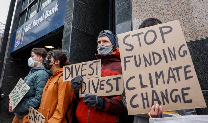 March 25, 2022, Calgary, AB, CANADA: Climate activists demonstrate in support of Fridays for Future in downtown Calgary, Alta., Friday, March 25, 2022. Calgary CANADA  - ZUMAc35_ 20220325_zaf_c35_060 Copyright: xJeffxMcintoshx