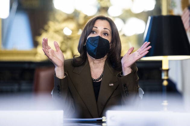 News Themen der Woche KW12 News Bilder des Tages U.S. Vice President Kamala Harris speaks to the National Hispanic Caucus of State Legislators in the Eisenhower Executive Office Building in Washington, DC on Friday, March 25, 2022.  WASP2022032505 JIMxLOxSCALZO