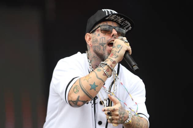 March 25, 2022, USA: Tico Santa Cruz, lead singer of the band Detonautas during the Lollapalooza Brasil 2022 music festival at the Autodromo Joso Carlos Pace in Interlagos in the south region of SoÂ£o Paulo this Friday, 25. USA - ZUMAc233 20220325_zsp_c233_009 Copyright: xVanessaxCarvalhox