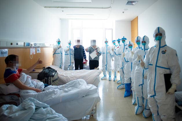 (220326) -- SHANGHAI, March 26, 2022 () -- Medical workers and patients are seen at a centralized quarantine area of the north hospital of Ruijin Hospital in east China s Shanghai, March 24, 2022. The hospital has been renovated and put into operation recently. More than 1,700 mild and asymptomatic COVID-19 patients have received treatment here. At present, a number of medical institutions in Shanghai have been converted into centralized quarantine centers for mild and asymptomatic patients. () CHINA-SHANGHAI-COVID-19-QUARANTINE (CN) Xinhua 