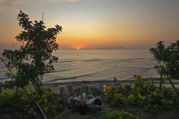 Daily Life In Lima During The Covid-19 Pandemic A sunset seen from Miraflores district of Lima. On Friday, 25 March 2022, in Lima, Peru. Lima Peru  Copyright: xArturxWidakx originalFilename: widak-dailylif220325_npd3g.jpg
