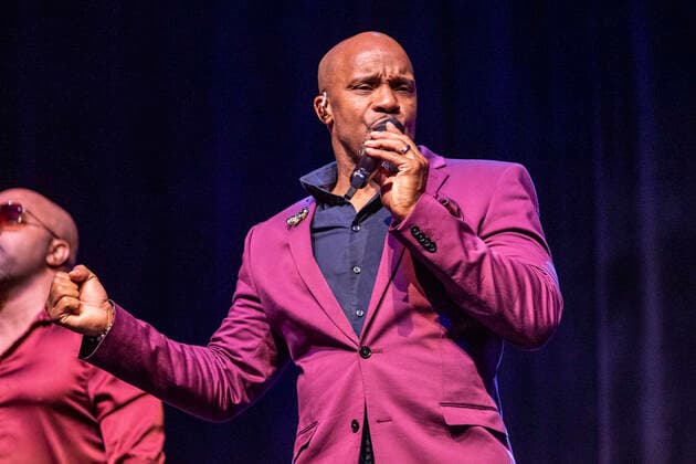 Naturally 7 live bei einem Konzert ihrer 20 Years Tour im DASDIE Brettl. Erfurt, 26.03.2022
