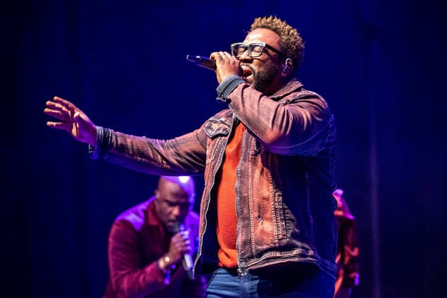 Naturally 7 live bei einem Konzert ihrer 20 Years Tour im DASDIE Brettl. Erfurt, 26.03.2022
