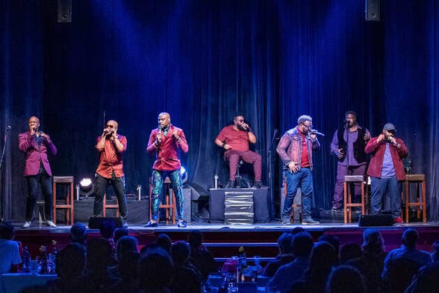 Naturally 7 live bei einem Konzert ihrer 20 Years Tour im DASDIE Brettl. Erfurt, 26.03.2022
