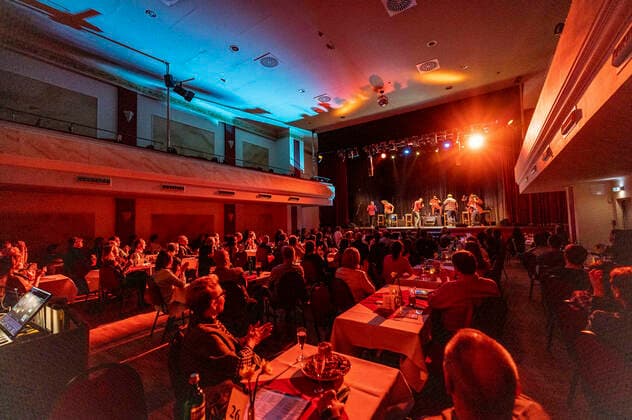 Naturally 7 live bei einem Konzert ihrer 20 Years Tour im DASDIE Brettl. Erfurt, 26.03.2022
