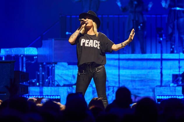 Sarah Connor live bei einem Konzert ihrer Herz Kraft Werke -Tour in der ZAG Arena. Hannover, 27.03.2022