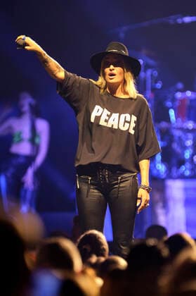 Sarah Connor live bei einem Konzert ihrer Herz Kraft Werke -Tour in der ZAG Arena. Hannover, 27.03.2022