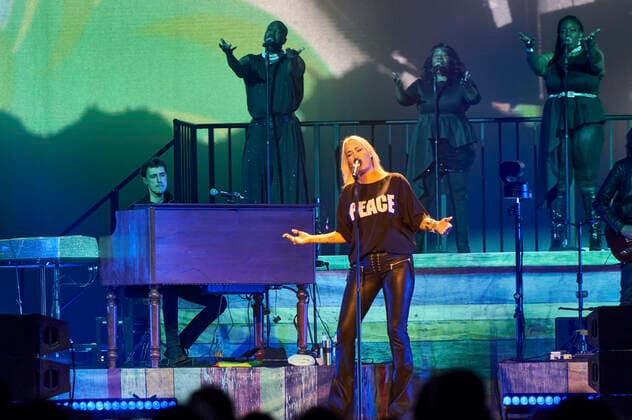 Sarah Connor live bei einem Konzert ihrer Herz Kraft Werke -Tour in der ZAG Arena. Hannover, 27.03.2022