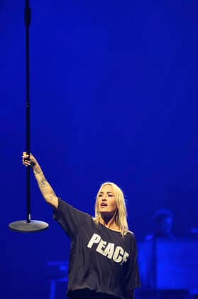 Sarah Connor live bei einem Konzert ihrer Herz Kraft Werke -Tour in der ZAG Arena. Hannover, 27.03.2022