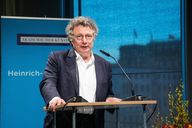 Lesung Heinrich-Mann-Preis 2022 an Lothar Müller Begrüßung: Ingo Schulze Laudatio: Jutta Person Dankesrede: Lothar Müller Lesung aus Texten Heinrich Manns: Johanna Polley Gratulation: Ingo Schulze und Jörg Feßmann in der Akademie der Künste Berlin So, 27.03.2022