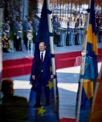 News Themen der Woche KW13 News Bilder des Tages Olaf Scholz wartet auf Magdalena Andersson Europa, Deutschland, Berlin,28.03.2022: Olaf Scholz empfängt die Ministerpräsidentin des Königreichs Schweden, Magdalena Andersson in Berlin zu Gesprächen aus aktuellen Anlass. *** Olaf Scholz waits for Magdalena Andersson Europe, Germany, Berlin,28 03 2022 Olaf Scholz receives the Prime Minister of the Kingdom of Sweden, Magdalena Andersson in Berlin for talks on current occasion