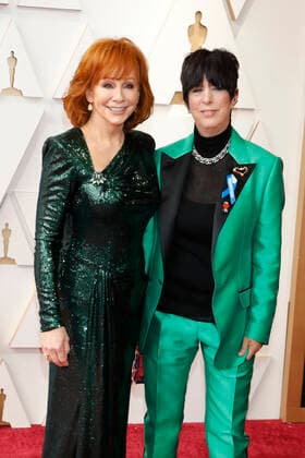 March 27, 2022, Los Angeles, CA, USA: LOS ANGELES - MAR 27: Reba McEntire, Diane Warren at the 94th Academy Awards at Dolby Theater on March 27, 2022 in Los Angeles, CA Los Angeles USA - ZUMAnc22 20220327_zaa_nc22_363 Copyright: xKathyxHutchinsx
