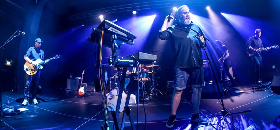 Konzert von Arab Strap, Festival opening SONIC MORGUE, Silent Green Berlin Arab Strap, Aidan Moffat voc. Malcolm Middleton guit