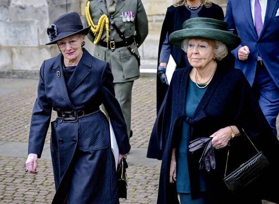 Entertainment Themen der Woche KW13 LONDON - Queen Margrethe of Denmark and Princess Beatrix after the memorial service for Prince Philip at Westminster Abbey. Queen Elizabeth s husband Philip died on April 9, 2021 at the age of 99 in Windsor Castle. ANP POOL MISHA SHOEMAKER *** LONDON Queen Margrethe of Denmark and Princess Beatrix after the memorial service for Prince Philip at Westminster Abbey Queen Elizabeth s husband Philip died on April 9, 2021 at the age of 99 at Windsor Castle ANP POOL MISHA SHOEMAKER  Copyright: xANPx xxANPx x446263347x originalFilename: 446263347.jpg