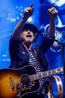 Wolfgang Niedecken beim Konzert von Niedeckens BAP in der Lanxess-Arena. Köln, 30.03.2022 Deutschland Copyright: xChristophxHardtx