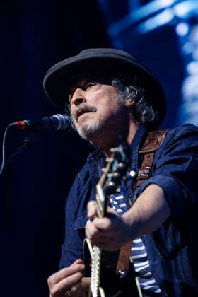 Wolfgang Niedecken beim Konzert von Niedeckens BAP in der Lanxess-Arena. Köln, 30.03.2022 Deutschland Copyright: xChristophxHardtx