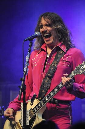 CHICAGO, IL - MARCH 30: The Darkness in concert at The Park West in Chicago, Illinois on March 30,2022. Copyright: xGenexAmbox