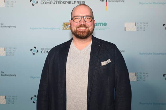 Lars Janssen bei der Verleihung des Deutschen Computerspielpreises 2022 in der TonHalle. München, 31.03.2022