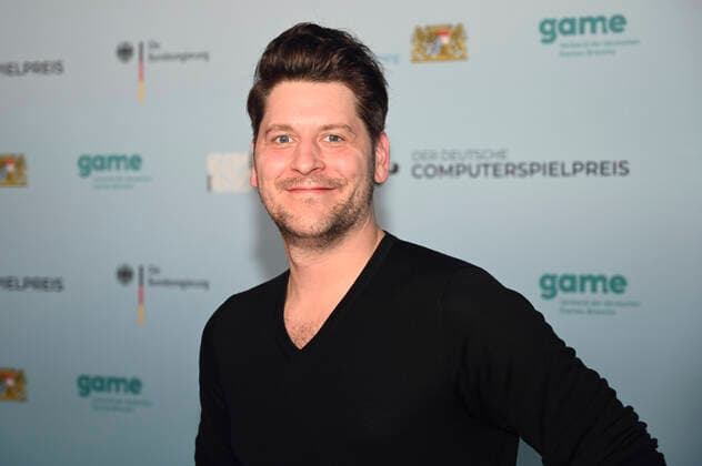 Simon Krätschmer bei der Verleihung des Deutschen Computerspielpreises 2022 in der TonHalle. München, 31.03.2022
