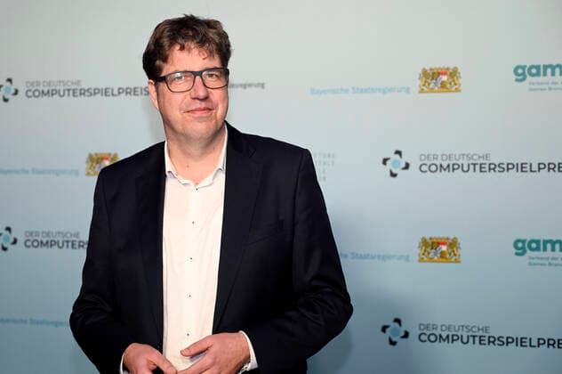 Michael Kellner bei der Verleihung des Deutschen Computerspielpreises 2022 in der TonHalle. München, 31.03.2022