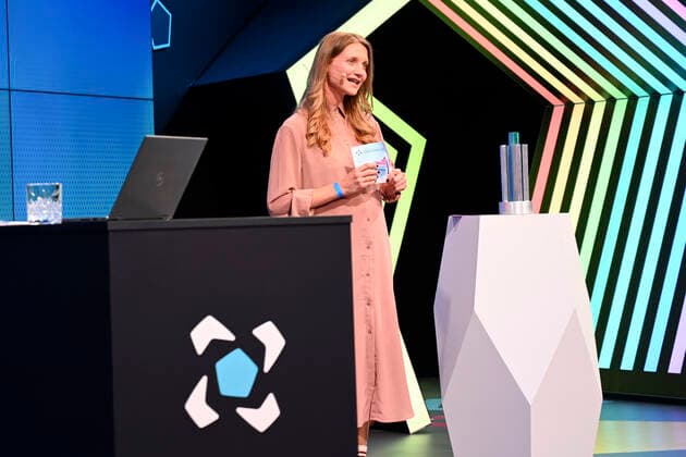 Jana Forkel bei der Verleihung des Deutschen Computerspielpreises 2022 in der TonHalle. München, 31.03.2022