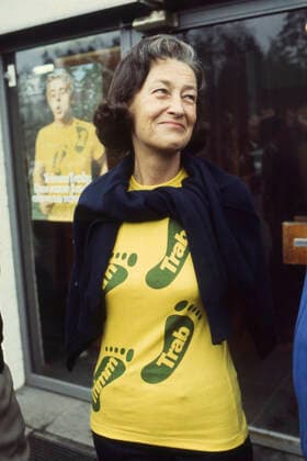Katharina FOCKE, SPD, Bundesfamilienministerin, Bundesministerin fuer Familie, Jugend und Gesundheit, halbe Figur, anlaesslich der Eroeffnung des Trim Club in Bad Godesberg Bonn am 16.04.1975, *** Katharina FOCKE, SPD, Federal Minister for Family, Youth and Health, half figure, at the opening of the Trim Club in Bad Godesberg Bonn on 16 04 1975,