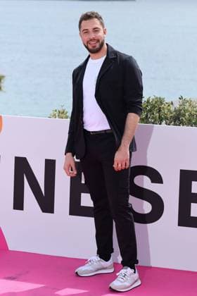 Marwan Berreni attending the Plus Belle La Vie photocall during the 5th Canneseries Festival - Day 2 on April 02, 2022 in Cannes, France. 278892 2022-04-02 Cannes France  Copyright: xMPPx STAR_278892_104