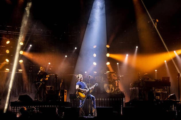 Entertainment Bilder des Tages Hamburg, 2. April 2022 - James Blunt bei einem Konzert in der Hamburger Barclays Arena