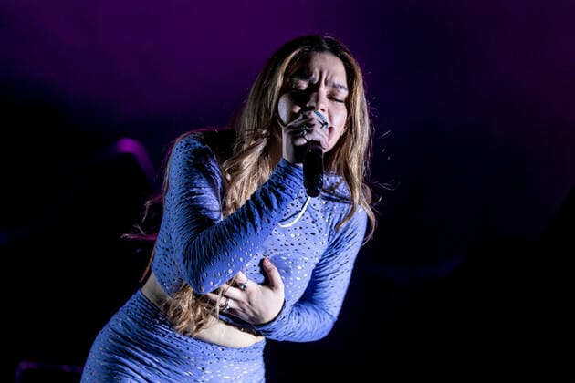 Hamburg, 2. April 2022 - Emily Roberts bei einem Konzert in der Hamburger Barclays Arena