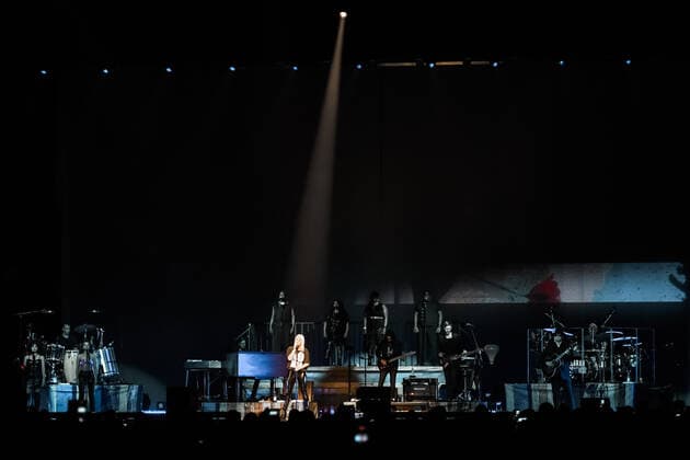 Berlin Sarah Connor Konzert in der Mercedes Benz Arena Berlin, 02.04.2022 02.04.2022,Entertaiment, v.l.Saengerin Sarah Connor sing bei ihrem Konzert Herz Kraft Werke in der Mercedes Benz Arena Copyright: xLakomski Eibner-Pressefotox EP_dli