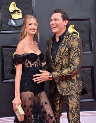 Annika Backes and Tiësto arrive for the 64th annual Grammy Awards at the MGM Grand Garden Arena in Las Vegas, Nevada on Sunday, April 3, 2022.  LAV20220403079 JIMxRUYMEN