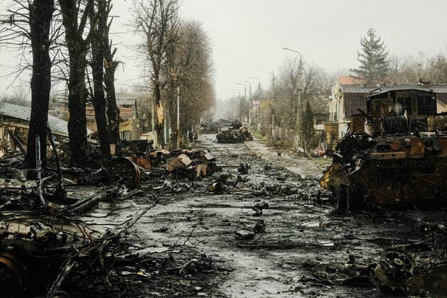 April 3, 2022, Kyiv, Ukraine: Chaos, devastation, and death in Bucha, a suburb of the capital city of Kyiv. As Russian troops withdraw from areas north of Ukraine s capital city of Kyiv Ukrainian officials call the heavy civilian casualties found dead in the city of Bucha a deliberate war crime, sparking International condemnation. Kyiv Ukraine - ZUMAs197 20220403_zaa_s197_194 Copyright: xMatthewxHatcherx