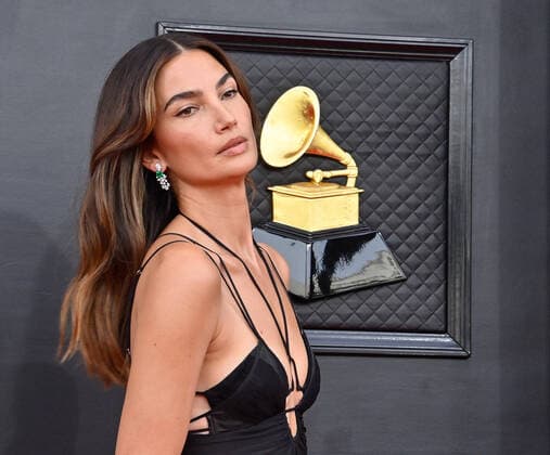 Lily Aldridge arrives for the 64th annual Grammy Awards at the MGM Grand Garden Arena in Las Vegas, Nevada on Sunday, April 3, 2022.  LAV20220403641 JIMxRUYMEN