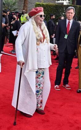 Joni Mitchell arrives for the 64th annual Grammy Awards at the MGM Grand Garden Arena in Las Vegas, Nevada on Sunday, April 3, 2022.  LAV20220403886 JIMxRUYMEN
