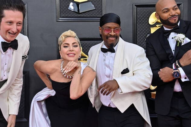 Entertainment Themen der Woche KW13 Entertainment Bilder des Tages Brian Newman, Lady Gaga, Michael Bearden and Donald Barrett arrive for the 64th annual Grammy Awards at the MGM Grand Garden Arena in Las Vegas, Nevada on Sunday, April 3, 2022.  LAV20220403973 JIMxRUYMEN