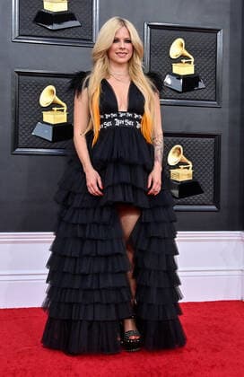 Avril Lavigne arrives for the 64th annual Grammy Awards at the MGM Grand Garden Arena in Las Vegas, Nevada on Sunday, April 3, 2022.  LAV202204031017 JIMxRUYMEN