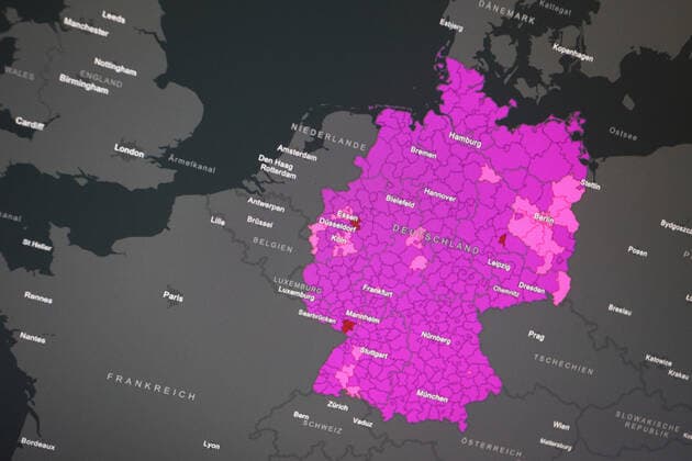 Dashboard des RKI, die 7-Tage-Inzidenz liegt nun bei 1394,0 7-Tage-Inzidenz, Dashboard des RKI auf einem Monitor am 05.04.2022 in Siegen Deutschland.
