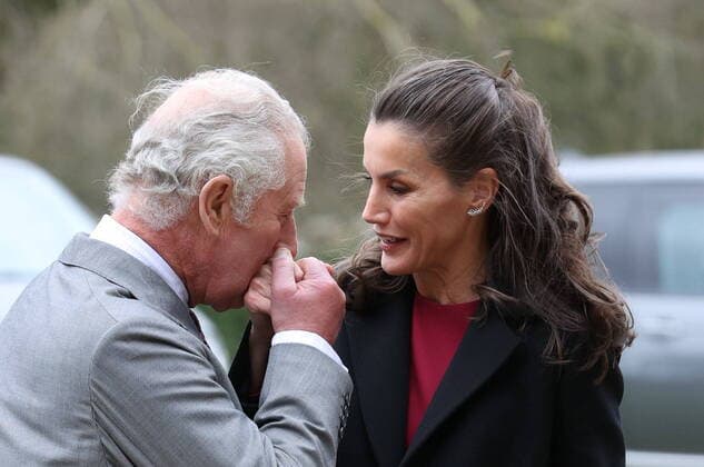 Bilder des Jahres 2022, Entertainment 04 April Entertainment Themen der Woche KW14 Entertainment Bilder des Tages . 05 04 2022. Bishop Auckland , United Kingdom. Queen Letizia of Spain and Prince Charles during a visit to Auckland Castle in Bishop Auckland, United Kingdom.  xStephenxLockx xi-Imagesx IIM-23276-0009