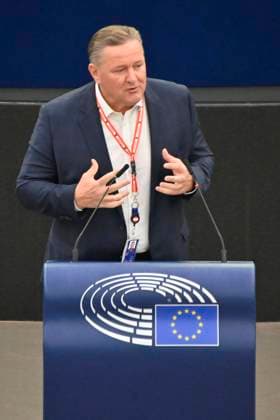 Roman Haider bei einer Plenartagung zur Überarbeitung der Marktstabilitätsreserve für den EU-Emissionshandel im Plenarsaal des Europäischen Parlaments. Straßburg, 04.04.2022 *** Roman Haider at a plenary session on the revision of the Market Stability Reserve for EU Emissions Trading in the plenary hall of the European Parliament Strasbourg, 04 04 2022. Foto:xD.xAnoraganingrumx xFuturexImage