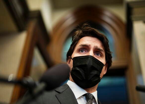 April 5, 2022, Ottawa, Ontario, Canada: Prime Minister Justin Trudeau talks to reporters as he arrives to the House of Commons for question period on Parliament Hill in Ottawa on Tuesday, April 5, 2022. Ottawa Canada  - ZUMAc35_ 20220405_zaf_c35_030 Copyright: xSeanxKilpatrickx