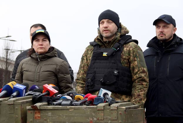 Bilder des Jahres 2022, News 04 April News Themen der Woche KW14 News Bilder des Tages BUCHA, UKRAINE - APRIL 5, 2022 - Prosecutor General of Ukraine Iryna Venediktova, Minister of Internal Affairs of Ukraine Denys Monastyrskyy and head of the State Emergency Service of Ukraine Serhii Kruk (L to R) answer reporters questions during a press tour organised by the Interior Ministry for leading Ukrainian and foreign media outlets, Bucha, Kyiv Region, northern Ukraine. Briefing of security forces chiefs in Bucha  Copyright: xAnatoliixSirykx