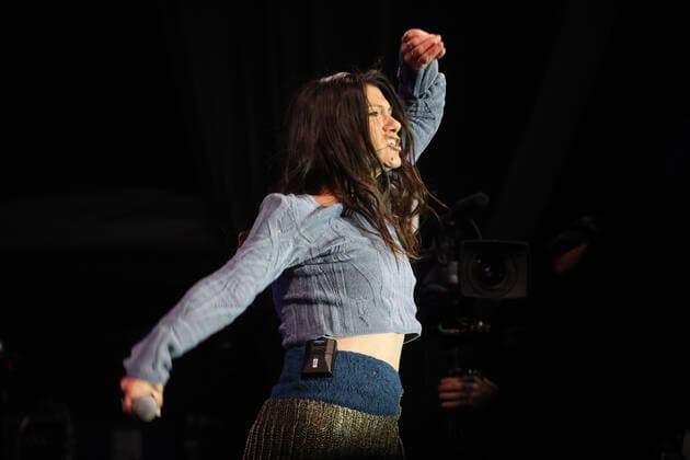 Elisa durante il Concerto benefico Tocca a noi, Musica per la pace per raccogliere fondi a sostegno dell attivita di Save the children in Ucraina in piazza Maggiore - Bologna, 5 Aprile 2022 - foto Michele Nucci