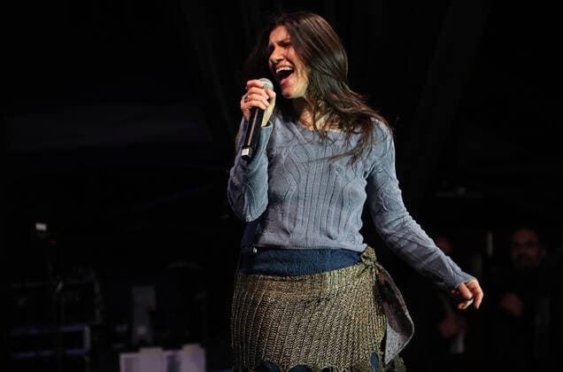 Elisa durante il Concerto benefico Tocca a noi, Musica per la pace per raccogliere fondi a sostegno dell attivita di Save the children in Ucraina in piazza Maggiore - Bologna, 5 Aprile 2022 - foto Michele Nucci