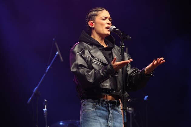 Elodie durante il Concerto benefico Tocca a noi, Musica per la pace per raccogliere fondi a sostegno dell attivita di Save the children in Ucraina in piazza Maggiore - Bologna, 5 Aprile 2022 - foto Michele Nucci