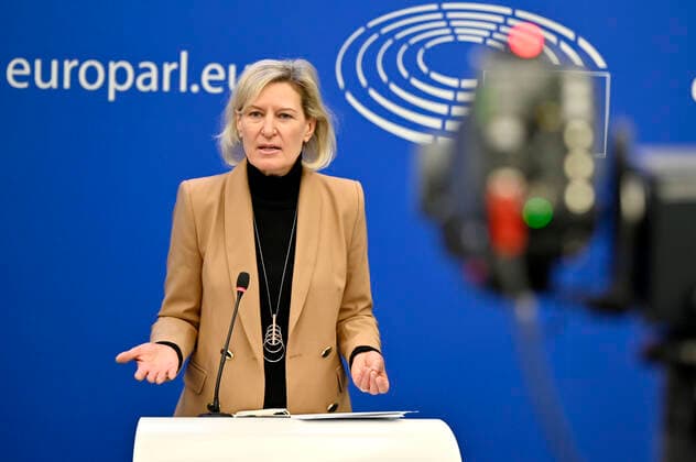 Angelika Niebler bei einer Pressekonferenz zum Data Governance Act im Europäischen Parlament. Straßburg, 06.04.2022 *** Angelika Niebler at a press conference on the Data Governance Act in the European Parliament Strasbourg, 06 04 2022 Foto:xD.xAnoraganingrumx xFuturexImage
