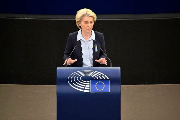 News Themen der Woche KW14 News Bilder des Tages Ursula von der Leyen bei einer Plenartagung zu den jüngsten Entwicklungen des Krieges gegen die Ukraine und der EU-Sanktionen gegen Russland und deren Umsetzung im Plenarsaal des Europäischen Parlaments. Straßburg, 06.04.2022 *** Ursula von der Leyen at a plenary session on the latest developments of the war against Ukraine and the EU sanctions against Russia and their implementation in the plenary hall of the European Parliament Strasbourg, 06 04 2022 Foto:xD.xAnoraganingrumx xFuturexImage