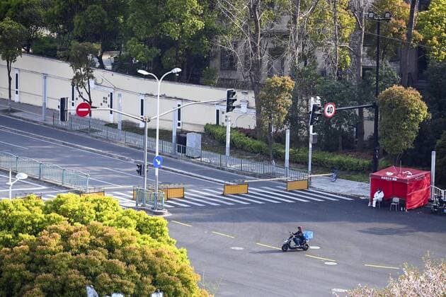 Lockdown in Shanghai A lockdown continues in Shanghai on April 6, 2022, to curb coronavirus infections.  A14AA0001277020P